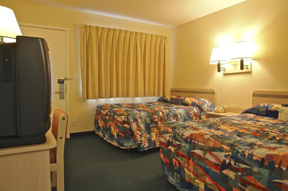 Motel 6-Troutdale, Or - Portland East Room photo